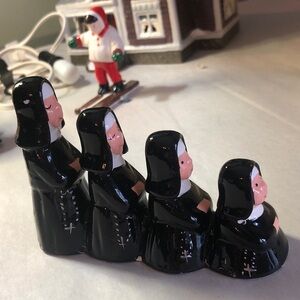 Singing Nuns - Nb854, No Box Snow Village